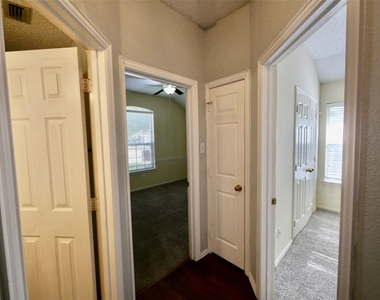 4502 Highlands Drive - Photo Thumbnail 19