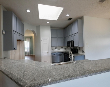 4502 Highlands Drive - Photo Thumbnail 11