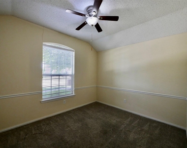 4502 Highlands Drive - Photo Thumbnail 21