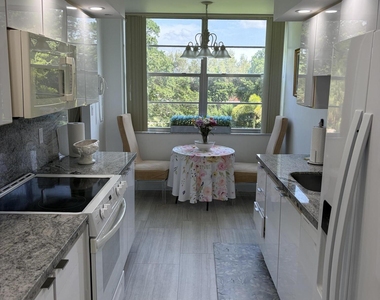 900 Saint Charles Place - Photo Thumbnail 3