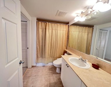 100 Ne 6th Street - Photo Thumbnail 14