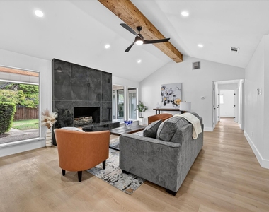 2313 Claridge Circle - Photo Thumbnail 16