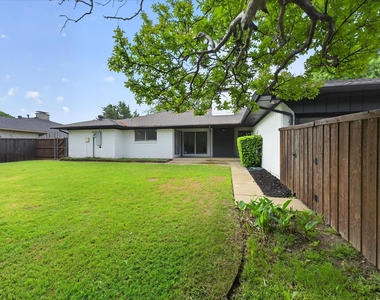 2313 Claridge Circle - Photo Thumbnail 37