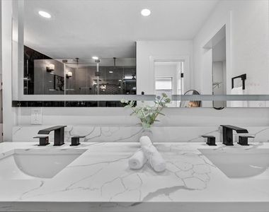 2313 Claridge Circle - Photo Thumbnail 33