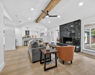 2313 Claridge Circle - Photo Thumbnail 18