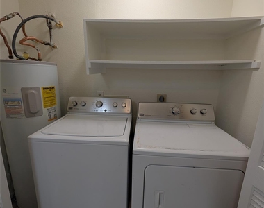 5200 Martel Avenue - Photo Thumbnail 9
