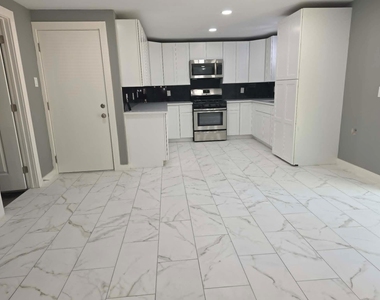 1317 W Bruton - Photo Thumbnail 1