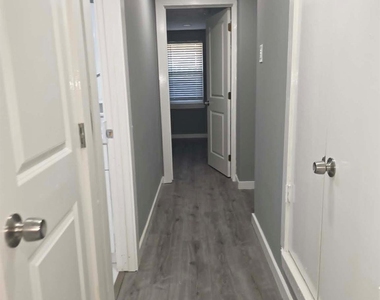 1317 W Bruton - Photo Thumbnail 26