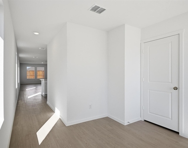 1617 Elliott Road - Photo Thumbnail 5