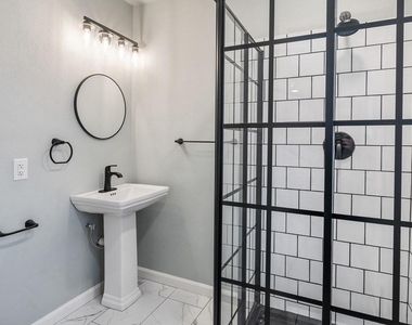 208 N Coleman Street - Photo Thumbnail 15