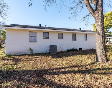 208 N Coleman Street - Photo Thumbnail 20