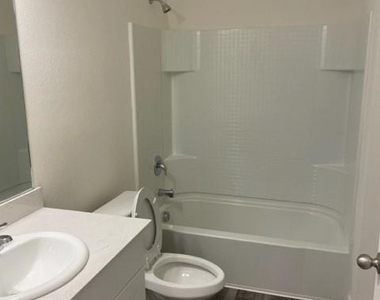 1804 Washington Street - Photo Thumbnail 9