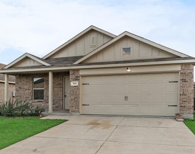 1012 Barkers Pond Avenue - Photo Thumbnail 5