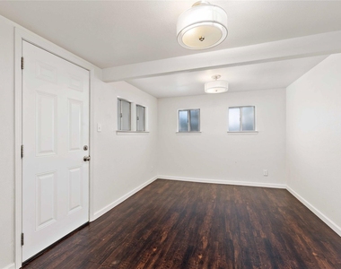 204 Northline Drive - Photo Thumbnail 10
