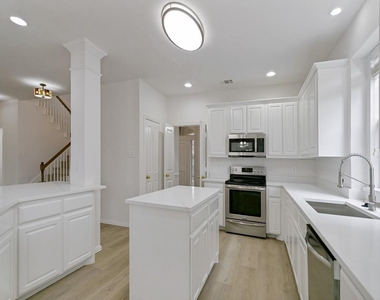 1408 Stillforest Drive - Photo Thumbnail 7