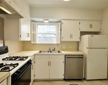 6904 Westchester Drive - Photo Thumbnail 7