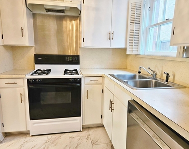 6904 Westchester Drive - Photo Thumbnail 6