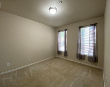 15831 Breedlove Place - Photo Thumbnail 14