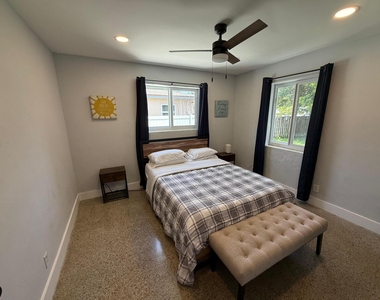 637 Sw 2nd Street - Photo Thumbnail 17