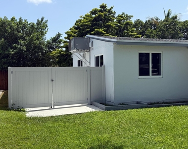 637 Sw 2nd Street - Photo Thumbnail 21