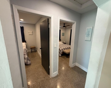 637 Sw 2nd Street - Photo Thumbnail 10