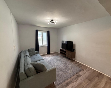 637 Sw 2nd Street - Photo Thumbnail 9