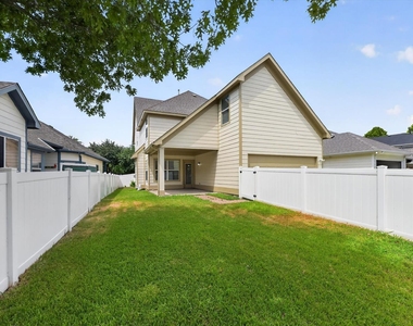1013 Wenk Drive - Photo Thumbnail 25