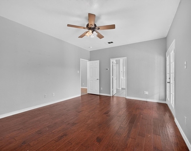 1013 Wenk Drive - Photo Thumbnail 36