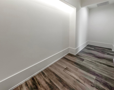3525 Normandy Avenue - Photo Thumbnail 16