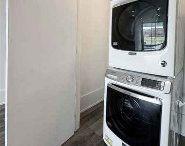 3525 Normandy Avenue - Photo Thumbnail 17