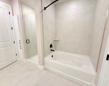 3255 Carlisle Street - Photo Thumbnail 6