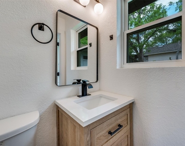 1646 Jackson Street - Photo Thumbnail 7