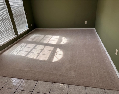 2332 Boardwalk Drive - Photo Thumbnail 3