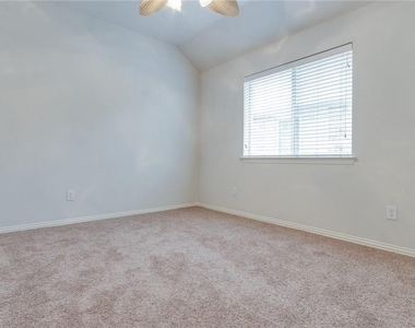 2717 Sunlight Drive - Photo Thumbnail 13