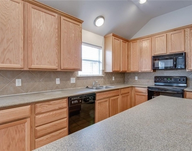 2717 Sunlight Drive - Photo Thumbnail 22