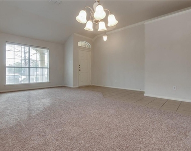 2717 Sunlight Drive - Photo Thumbnail 4