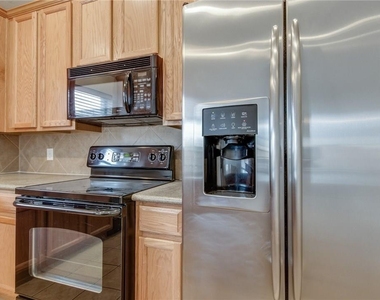 2717 Sunlight Drive - Photo Thumbnail 19