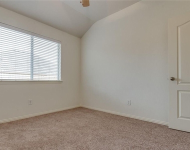 2717 Sunlight Drive - Photo Thumbnail 12