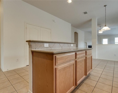 2717 Sunlight Drive - Photo Thumbnail 21