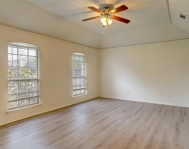 3913 Sandia Drive - Photo Thumbnail 13