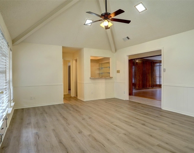 3913 Sandia Drive - Photo Thumbnail 10