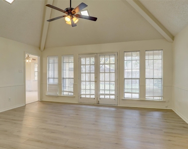 3913 Sandia Drive - Photo Thumbnail 11