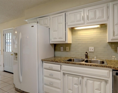 3913 Sandia Drive - Photo Thumbnail 8