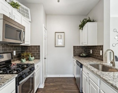 6201 Chapel Hill Boulevard - Photo Thumbnail 6