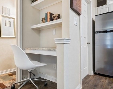 6201 Chapel Hill Boulevard - Photo Thumbnail 8