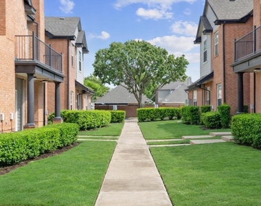 6201 Chapel Hill Boulevard - Photo Thumbnail 20
