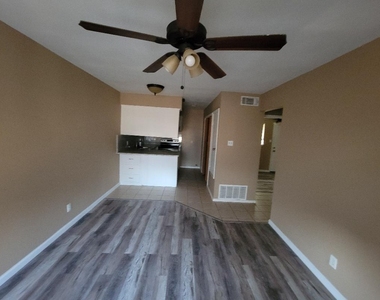 80 Lori Drive - Photo Thumbnail 1