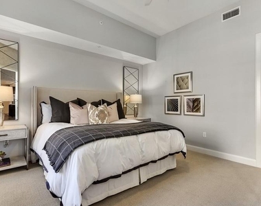 4719 Cole Avenue - Photo Thumbnail 10