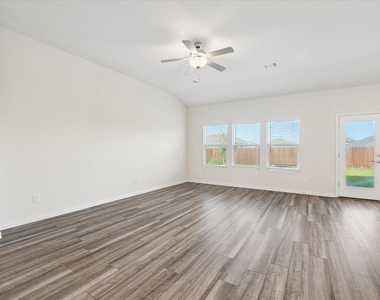 10529 Tuxinaw Trail - Photo Thumbnail 5