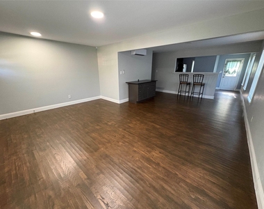 408 S 2nd Avenue - Photo Thumbnail 3